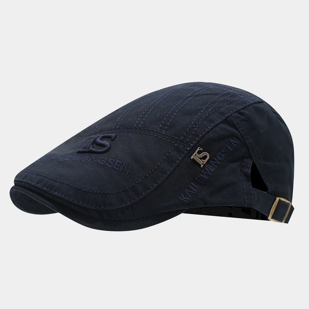Bască bărbătească din bumbac 100% cu broderie discretă și reglaj lateral metalic, bleumarin.
