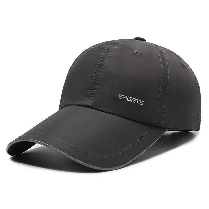 Șapcă bărbați sports, cataramă reglabilă, inscriptie si cozoroc reflectorizante, material fâș, culoarea gri închis.