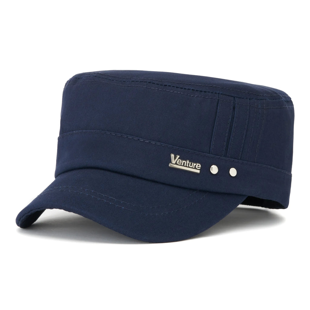 Șapcă bărbați din bumbac, culoarea bleumarin, logo metalic Venture, mărime universală cu cataramă reglabillă.