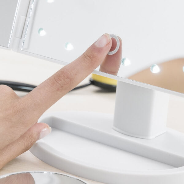 Oglinda machiaj  LED cu mini oglinda portabila are un buton cu touch screen, tactil, pentru pornire si oprire.